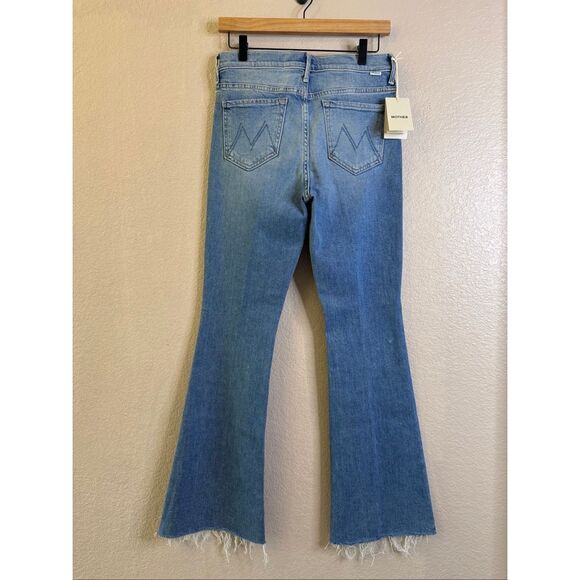NEW Mother The Weekender Fray Mid Rise FIare Jeans Size 29 Glow Up Blue Denim - Picture 8 of 16